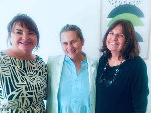 Ihr Team: Dr. Lilian Stein mit Gabriele Eisenschin (l.) und Martina Hafenscher (r.)